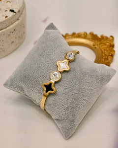 Four leaf Clover Bangle