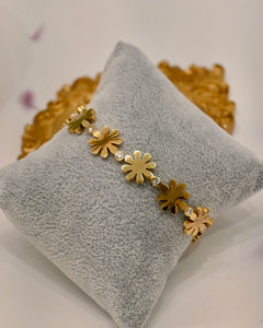 Flower bangle