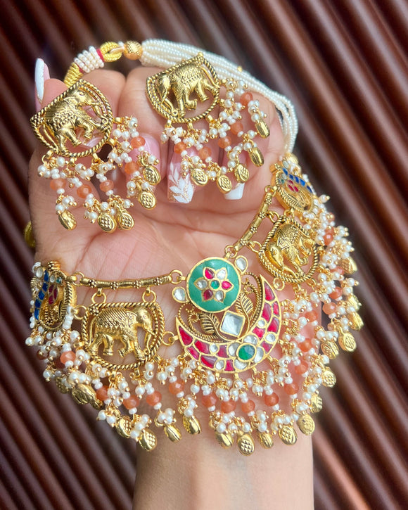 Naaz-e-Kundan
