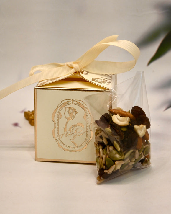 Gift Box with Mix Dry Fruit