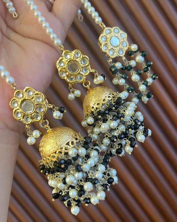 Jhumki with tikka